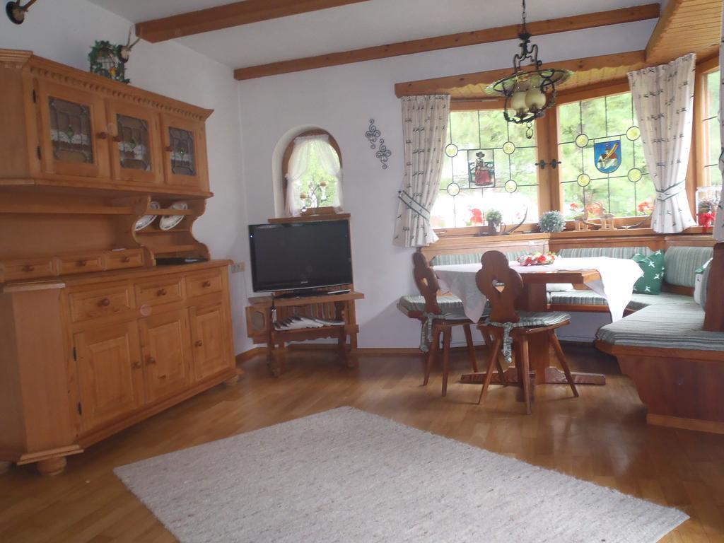 Ferienhaus Bergfreund Mittenwald Ruang foto